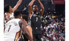 开云体育直播-关于篮网队关键时刻绝杀，球队强势反击取得胜利的信息