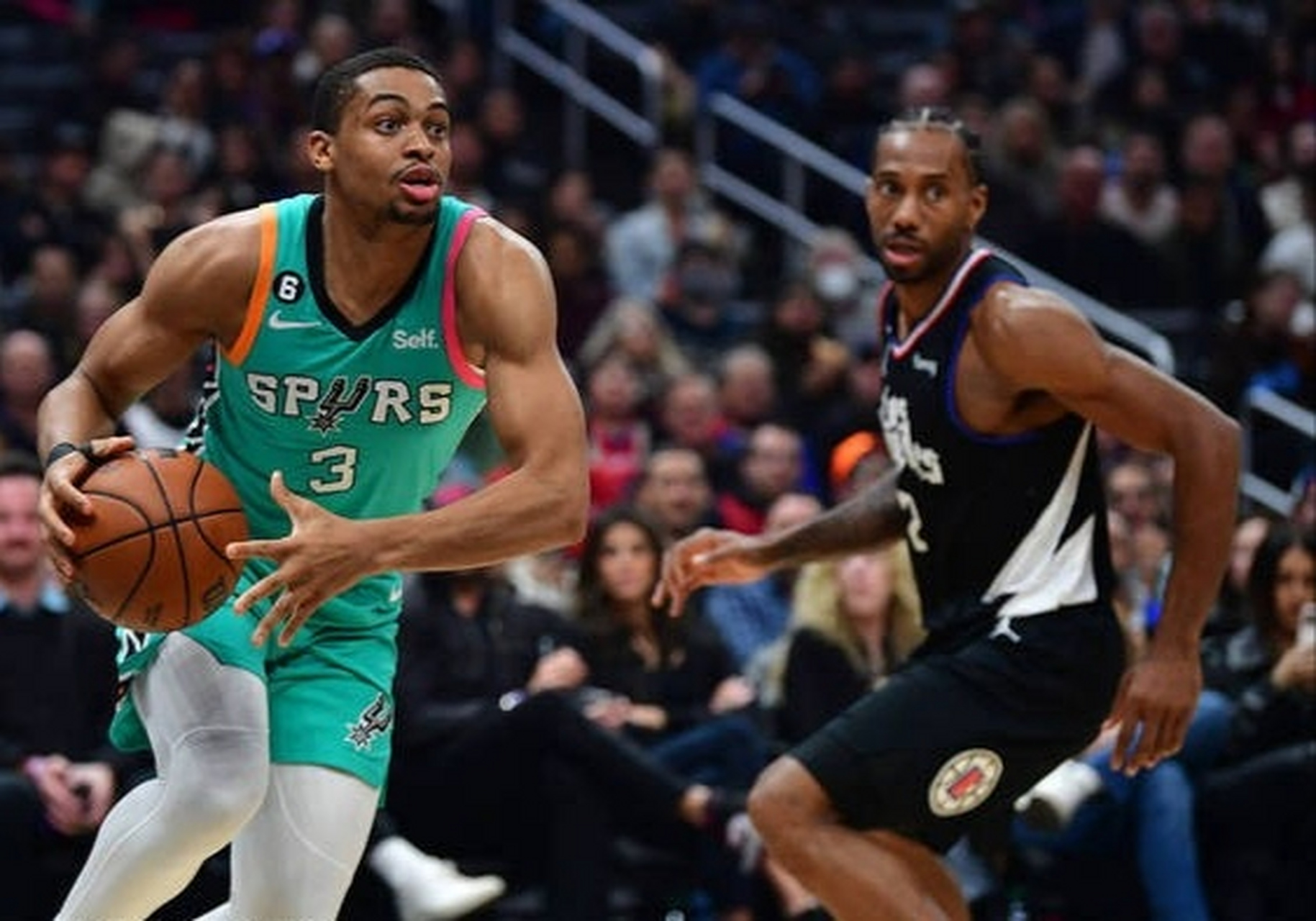 快船主场击败马刺,莱昂纳德分砍下胜利的简单介绍 快船主场击败马刺,莱昂纳德分砍下胜利的简单介绍