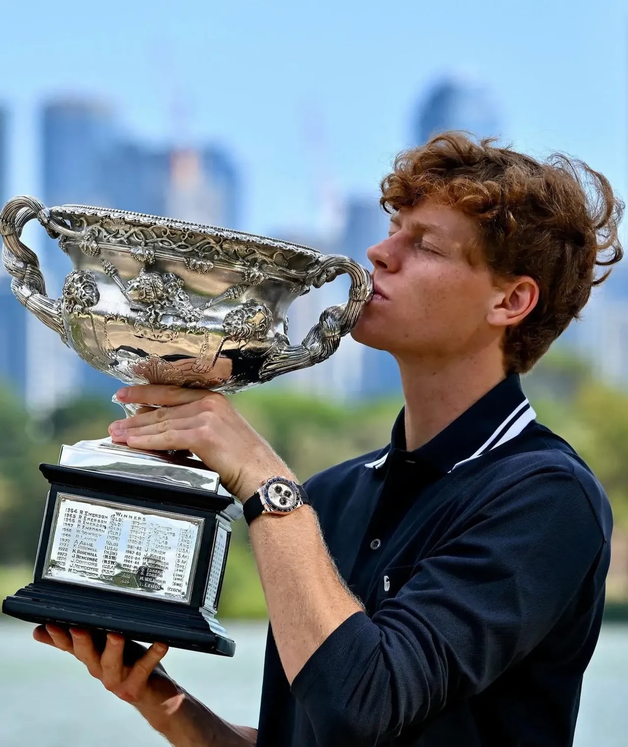 澳大利亚选手获得男子足球冠军 澳大利亚选手获得男子足球冠军