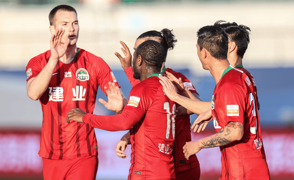 上海上港客场战胜河南建业,延续不败走势的简单介绍 上海上港客场战胜河南建业,延续不败走势的简单介绍