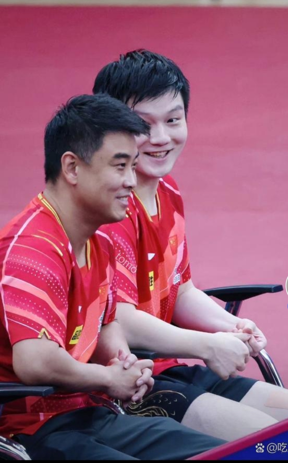 关于中国乒乓球队完胜波兰乒乓球队，王皓爆发神勇的信息