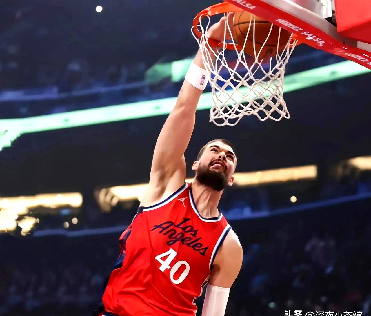 加拿大男篮绝地反击快船，波尔津吉斯送出助攻的简单介绍