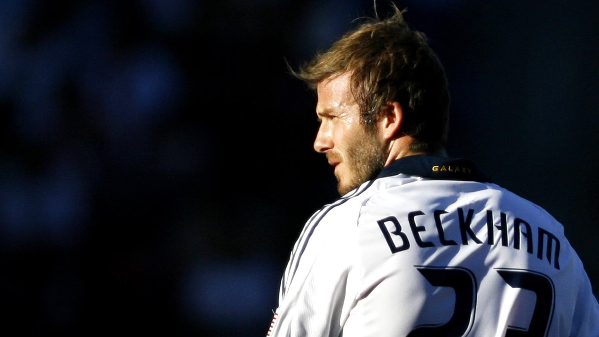 老鹰强压独行侠，爱德华兹如何从新星蜕变为关键先生